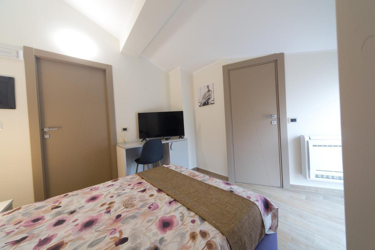 Slow Chic Apartment Beb Policlinico Messina Ngoại thất bức ảnh